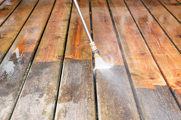 Best Pool Deck Cleaning  in Las Flores, CA